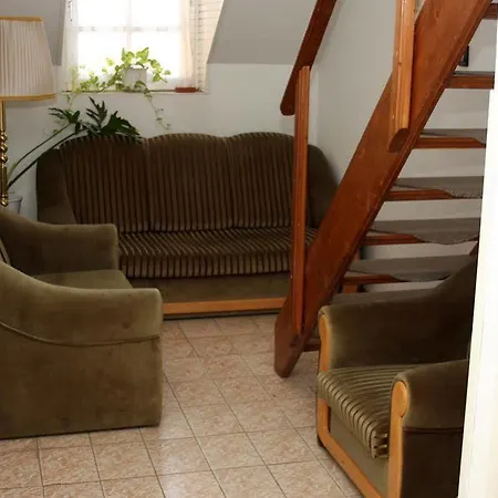 Katalin Panzio Guest house 3*